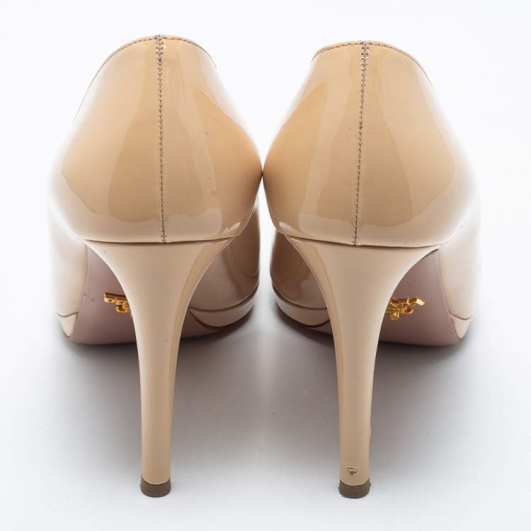 Pre Owned Prada Beige Patent Leather Platform Pumps Size 38