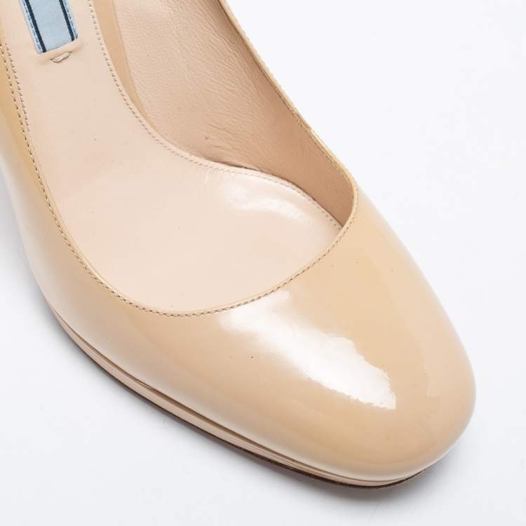 Pre Owned Prada Beige Patent Leather Platform Pumps Size 38