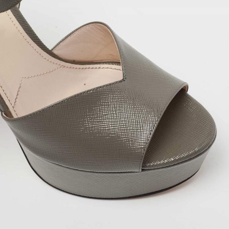 Pre Owned Prada Dark Grey Saffiano Patent Leather Platform Ankle Strap Sandals Size 38.5