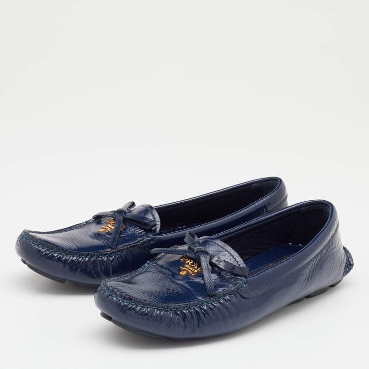 Pre Owned Prada Navy Blue Patent Leather Bow Slip On Loafers Size 38