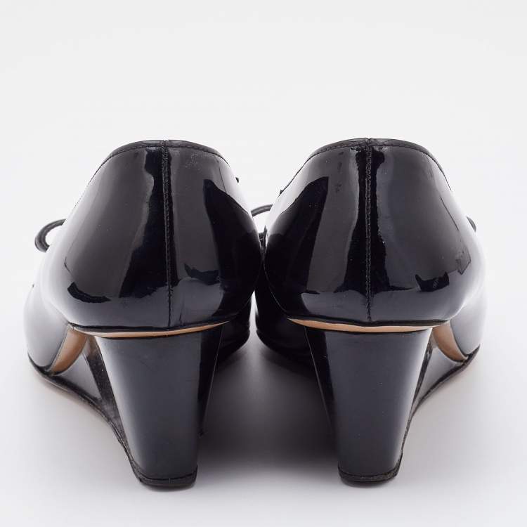 Pre Owned Prada Black Patent Leather Bow Detail Pointed Toe Wedge Pumps Size 37