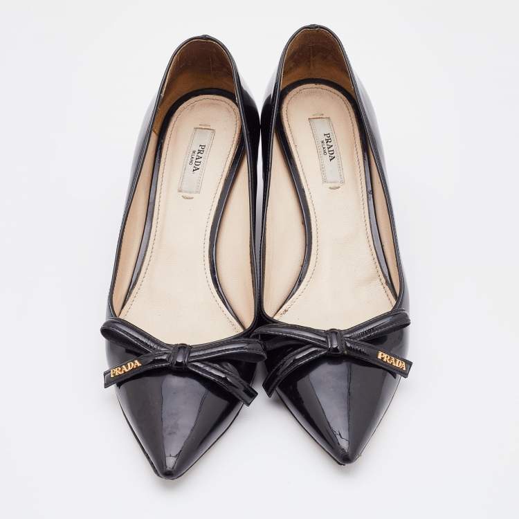 Pre Owned Prada Black Patent Leather Bow Detail Pointed Toe Wedge Pumps Size 37