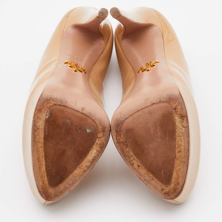 Pre Owned Prada Beige Patent Leather Platform Pumps Size 36