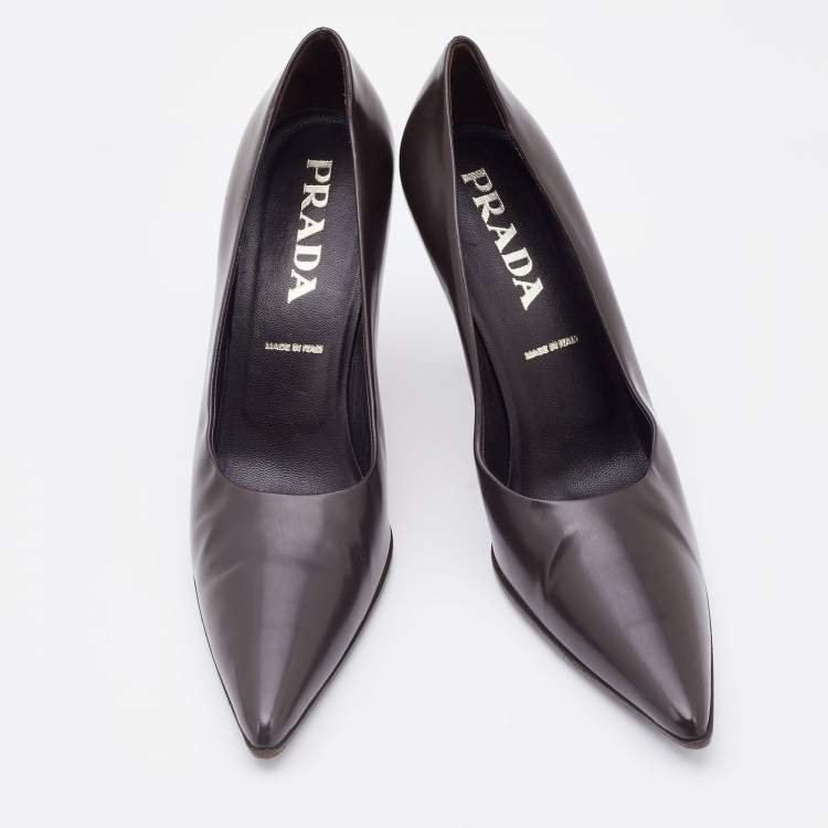 مملوكة مسبقًا Prada Dark Brown Leather Pointed Toe Pumps Size 37