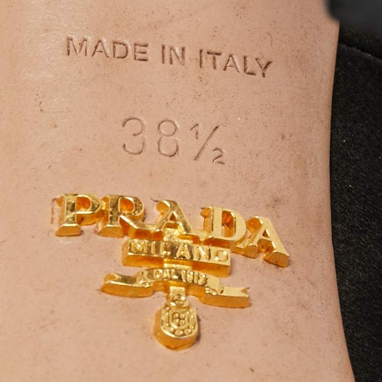 Pre Owned Prada Black Satin Round Toe Pumps Size 38.5