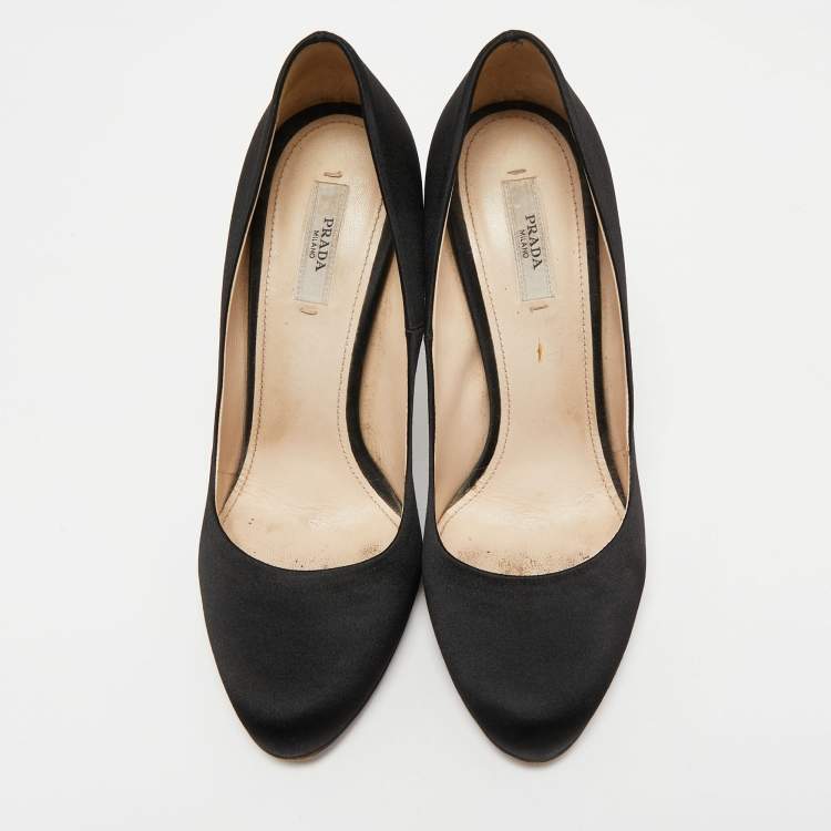 Pre Owned Prada Black Satin Round Toe Pumps Size 38.5