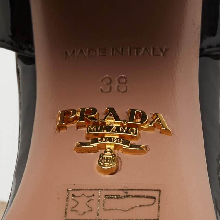 Pre Owned Prada Black Patent Leather T-Strap Block Heel Sandals Size 38