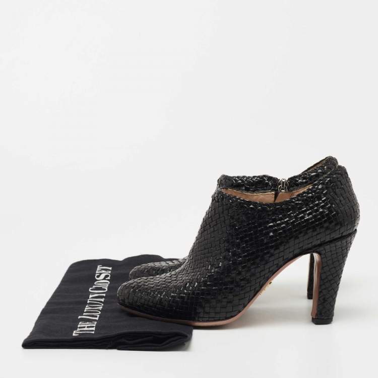 مملوكة مسبقًا Prada Black Woven Leather Ankle Booties Size 36
