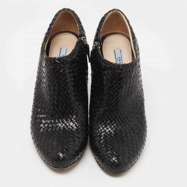 مملوكة مسبقًا Prada Black Woven Leather Ankle Booties Size 36