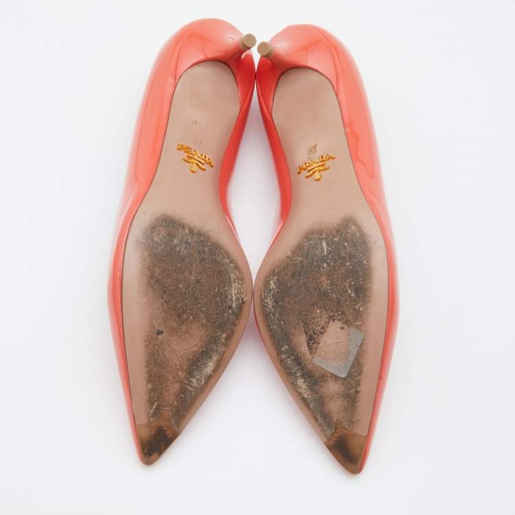 Pre Owned Prada Orange Patent Leather Pointed Toe Kitten Heel Pumps Size 37