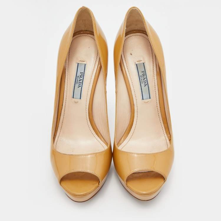Pre Owned Prada Beige Patent Leather Peep Toe Platform Pumps Size 35.5