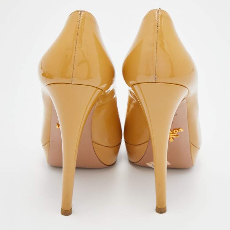 Pre Owned Prada Beige Patent Leather Peep Toe Platform Pumps Size 35.5