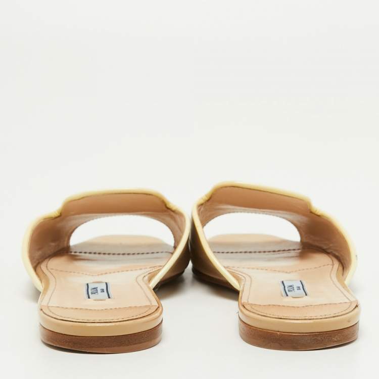 Pre Owned Prada Beige Patent Leather Flat Slides Size 37.5