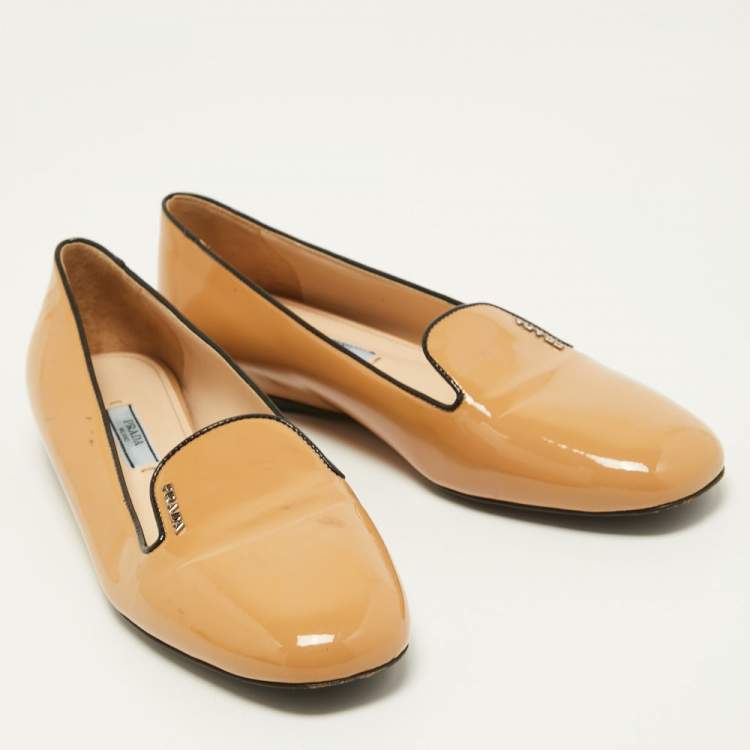 Pre Owned Prada Beige Patent Leather Smoking Slippers Size 38.5