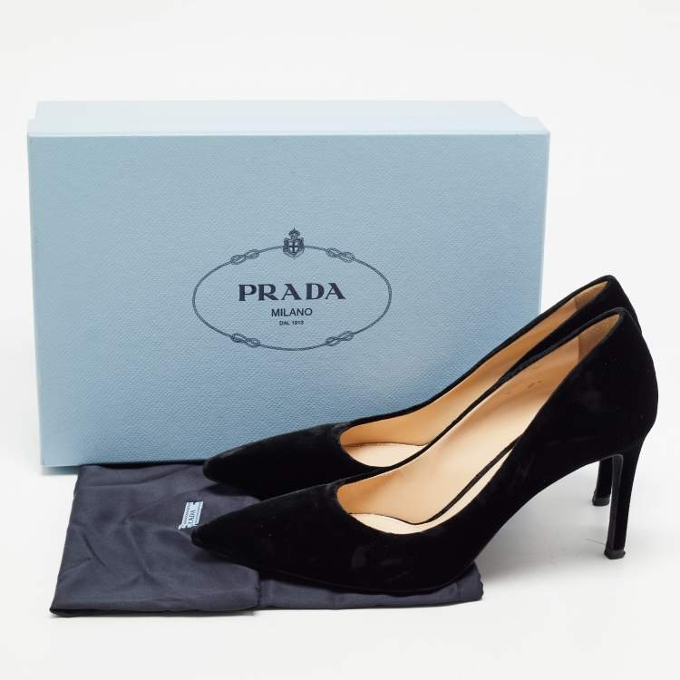 Pre Owned Prada Black Velvet Pointed Toe Pumps Size 38.5