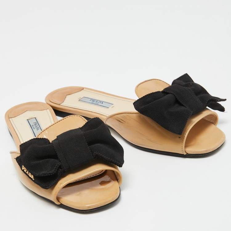 Pre Owned Prada Beige Patent Leather and Fabric Bow Flat Slides Size 37.5