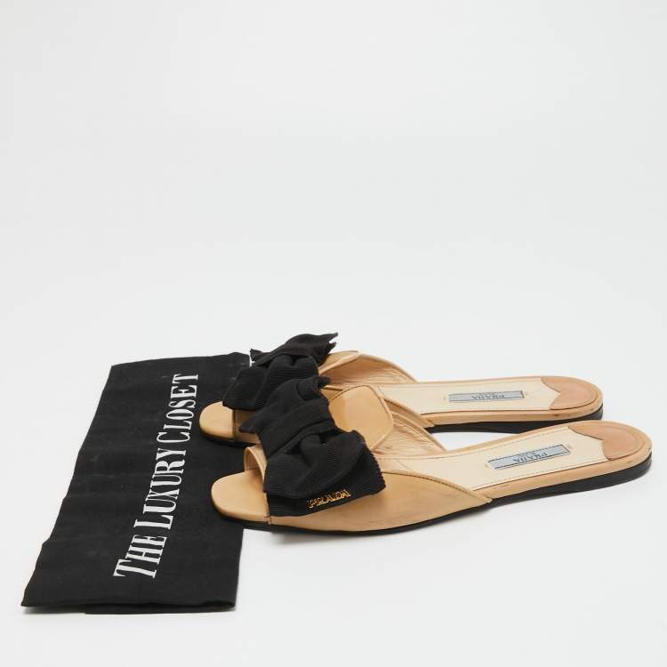 Pre Owned Prada Beige Patent Leather and Fabric Bow Flat Slides Size 37.5