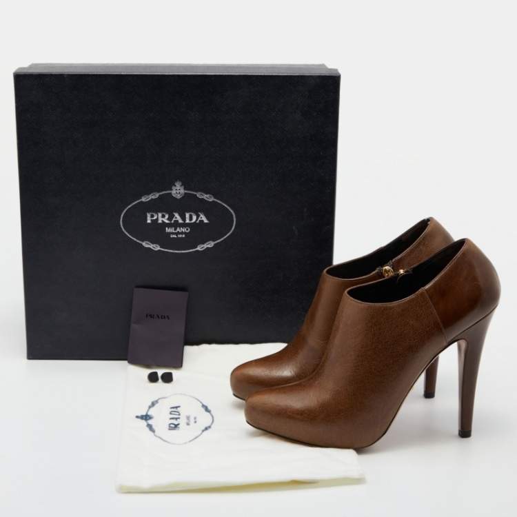 Pre Owned Prada Brown Leather Pointed Toe Booties  Size 40