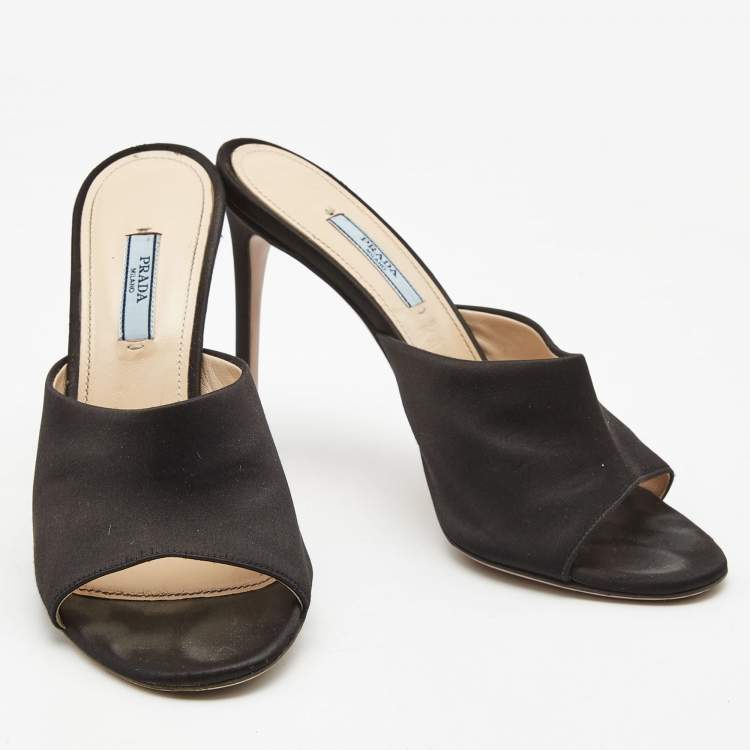 Pre Owned Prada Black Satin Round Toe Slide Sandals Size 39.5