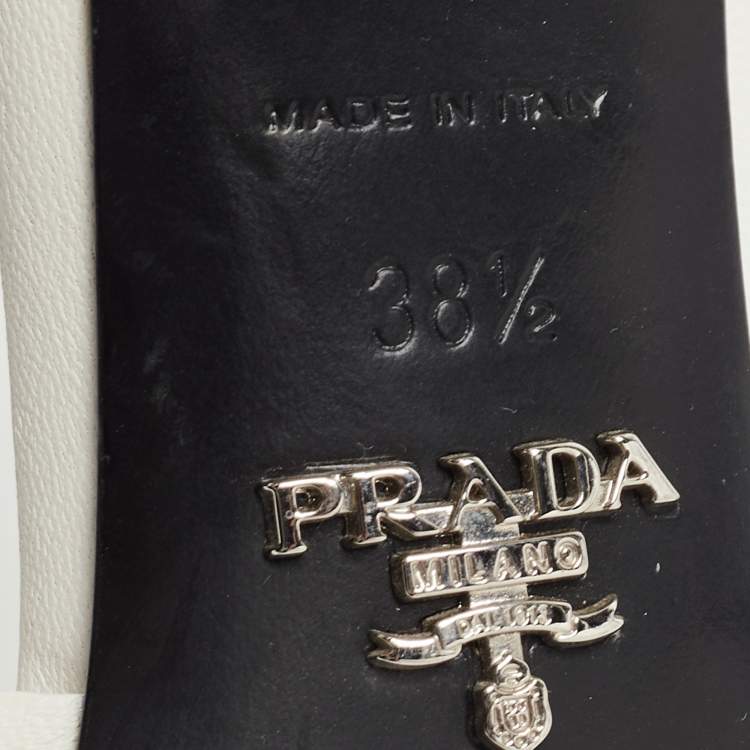 Pre Owned Prada White Quilted Leather Slide Sandals Size 38.5