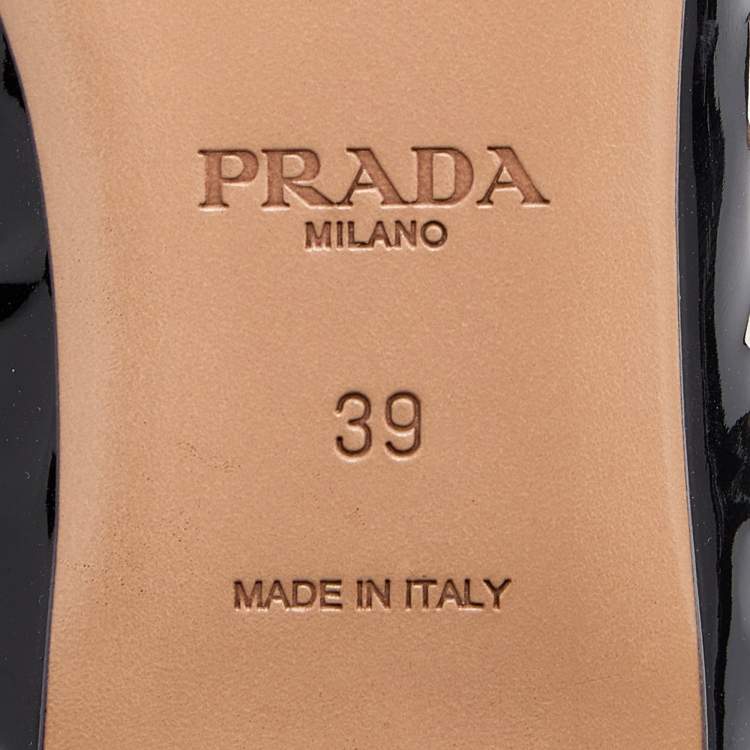 مملوكة مسبقًا Prada Black Laser Cut Patent Leather Bow Pointed Toe Ballet Flats Size 39