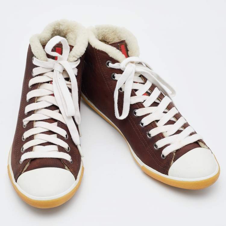 Pre Owned Prada Brown/White Nubuck Leather and Shearling Fur Lace Up Sneakers Size 39
