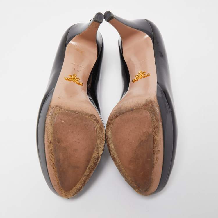 Pre Owned Prada Black Patent Leather Pumps Size 37.5