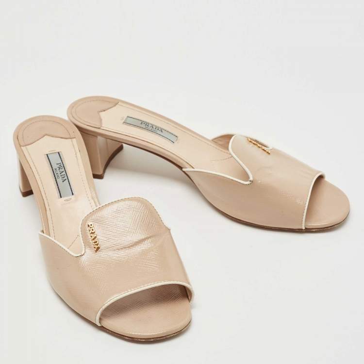 Pre Owned Prada Beige Saffiano Vernice Leather Slide Sandals Size 37.5