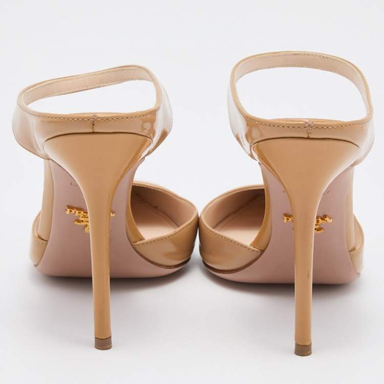 Pre Owned Prada Beige Patent Leather Pointed Toe Mules Size 37.5