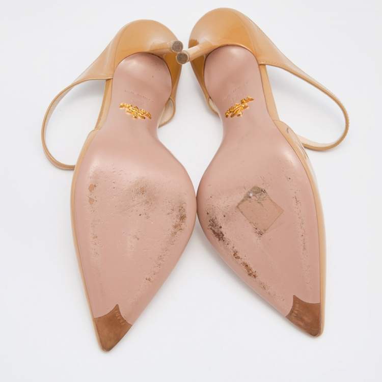 Pre Owned Prada Beige Patent Leather Pointed Toe Mules Size 37.5