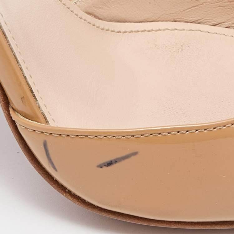Pre Owned Prada Beige Patent Leather Pointed Toe Mules Size 37.5