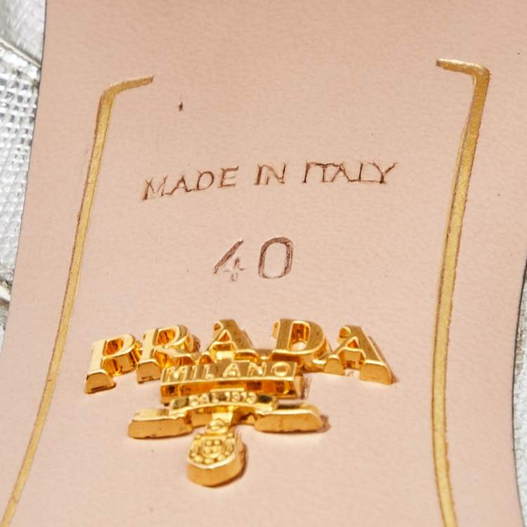 Pre Owned Prada Silver Foil Leather Block Heel Ankle Strap Sandals Size 40