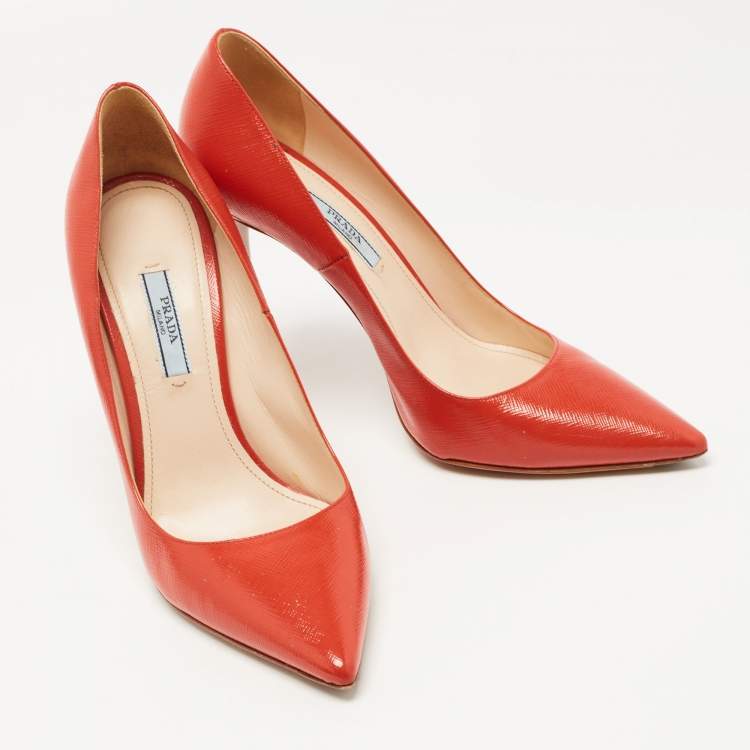 Pre Owned Prada Orange Saffiano Vernice Leather Pointed Toe Pumps Size 39