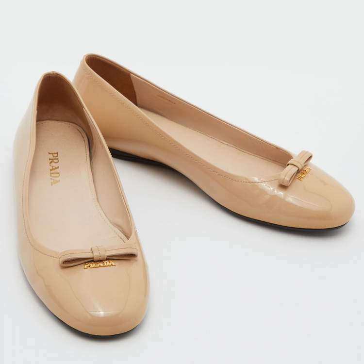 Pre Owned Prada Beige Patent Leather Bow Ballet Flats Size 38.5