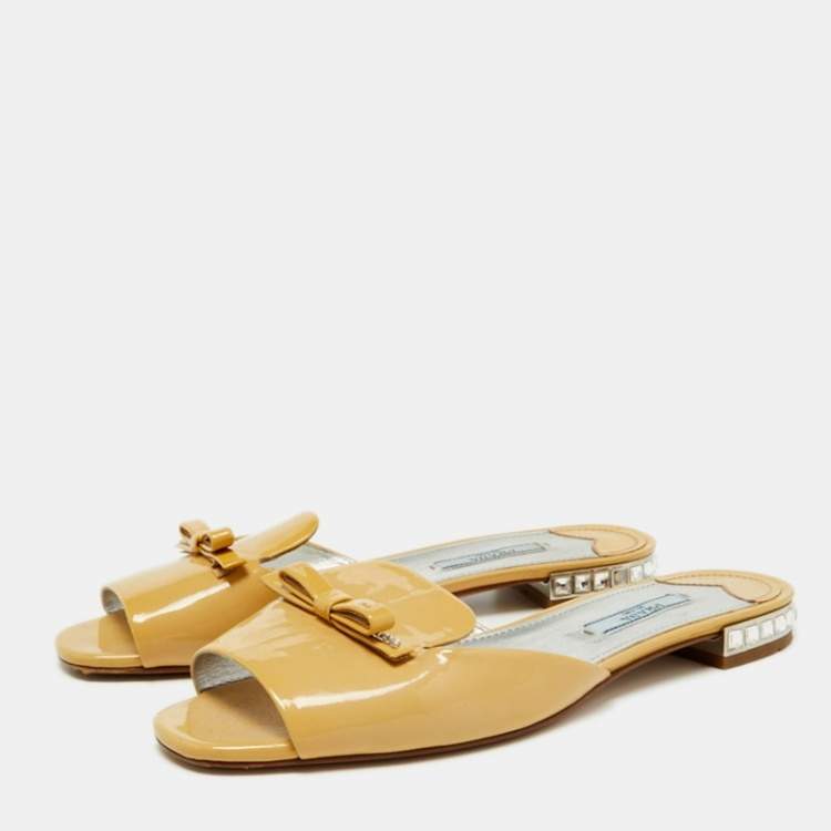 Pre Owned Prada Light Yellow Patent Leather Bow Crystal Embellished Flat Slides Size 37.5
