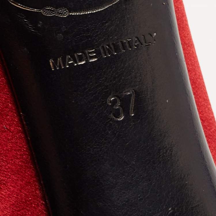 Pre Owned Prada Red Satin Round Toe Pumps Size 37