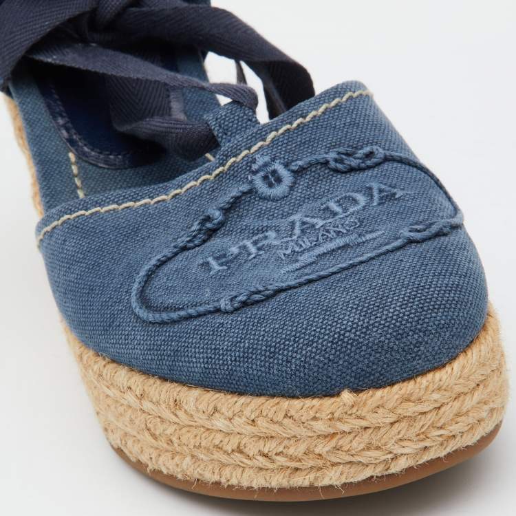 مملوكة مسبقًا Prada Navy Blue Denim Espadrille Wedge Ankle Tie Pumps Size 36.5