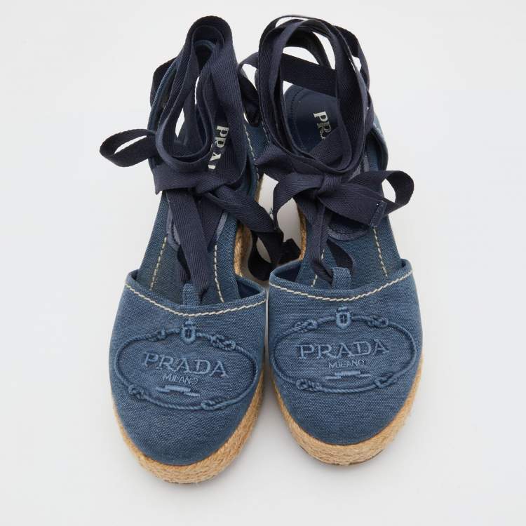 مملوكة مسبقًا Prada Navy Blue Denim Espadrille Wedge Ankle Tie Pumps Size 36.5