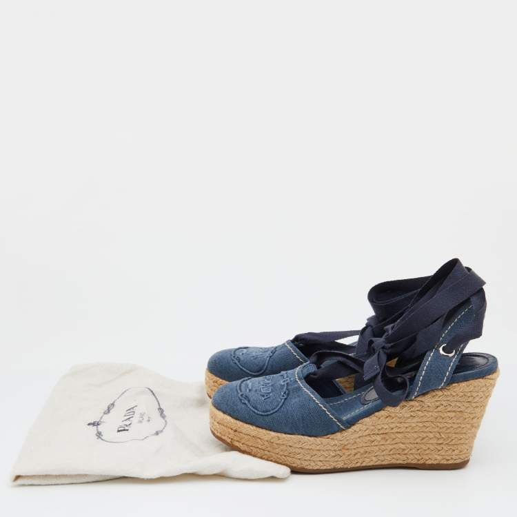 مملوكة مسبقًا Prada Navy Blue Denim Espadrille Wedge Ankle Tie Pumps Size 36.5