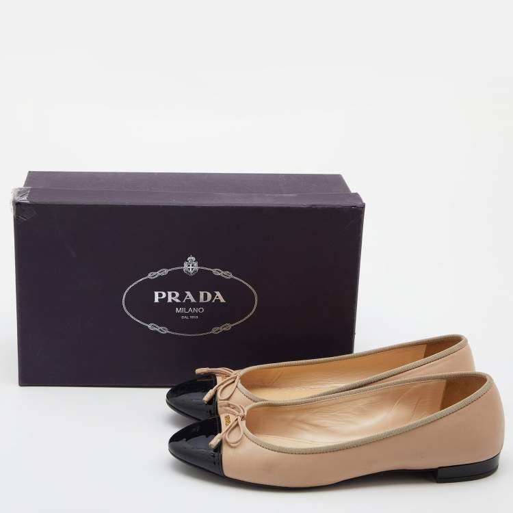 Pre Owned Prada Beige/Black Patent and Leather Cap Toe Bow Ballet Flats Size 39