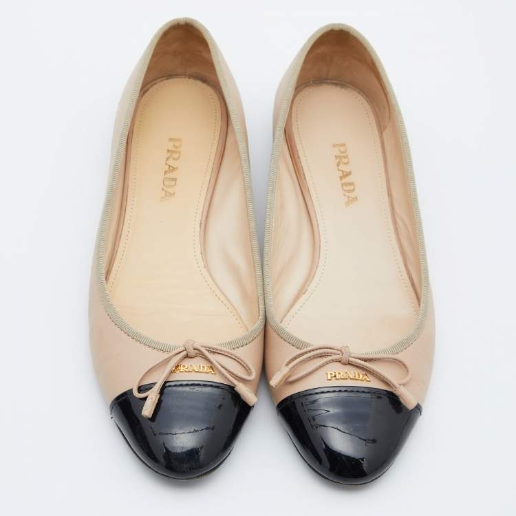 Pre Owned Prada Beige/Black Patent and Leather Cap Toe Bow Ballet Flats Size 39
