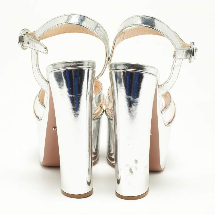 مملوكة مسبقًا Prada Metallic Silver Leather Platform Ankle Strap Sandals Size 37