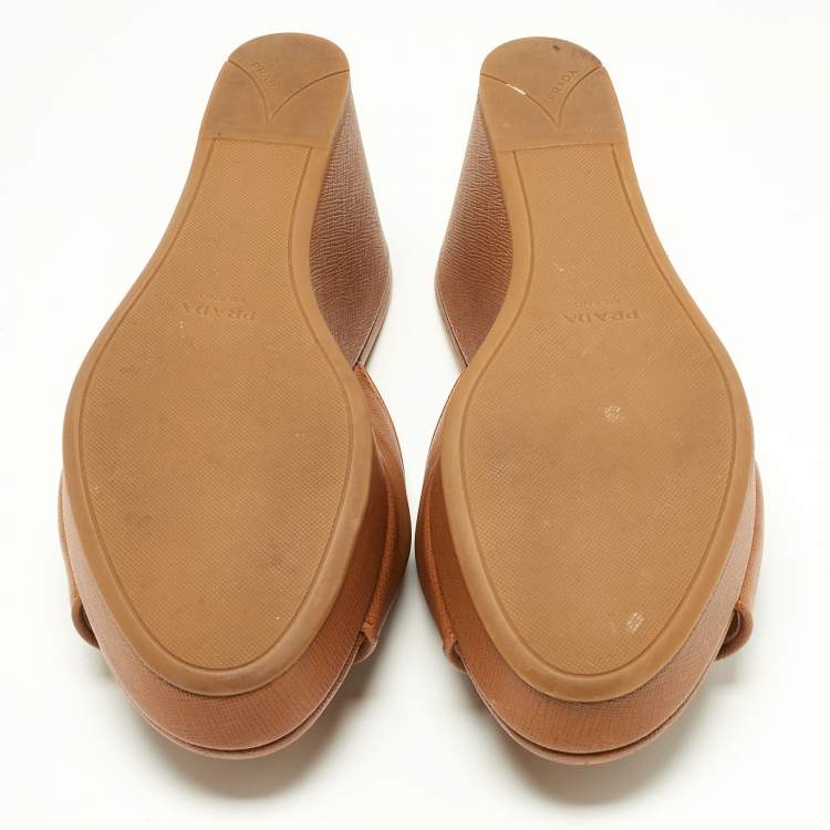 Pre Owned Prada Tan Saffiano Leather Crystal Embellished Platform Wedge Sandals Size 37