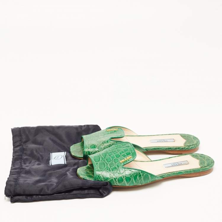 مملوكة مسبقًا Prada Green Crocodile Leather Flat Slides Size 37