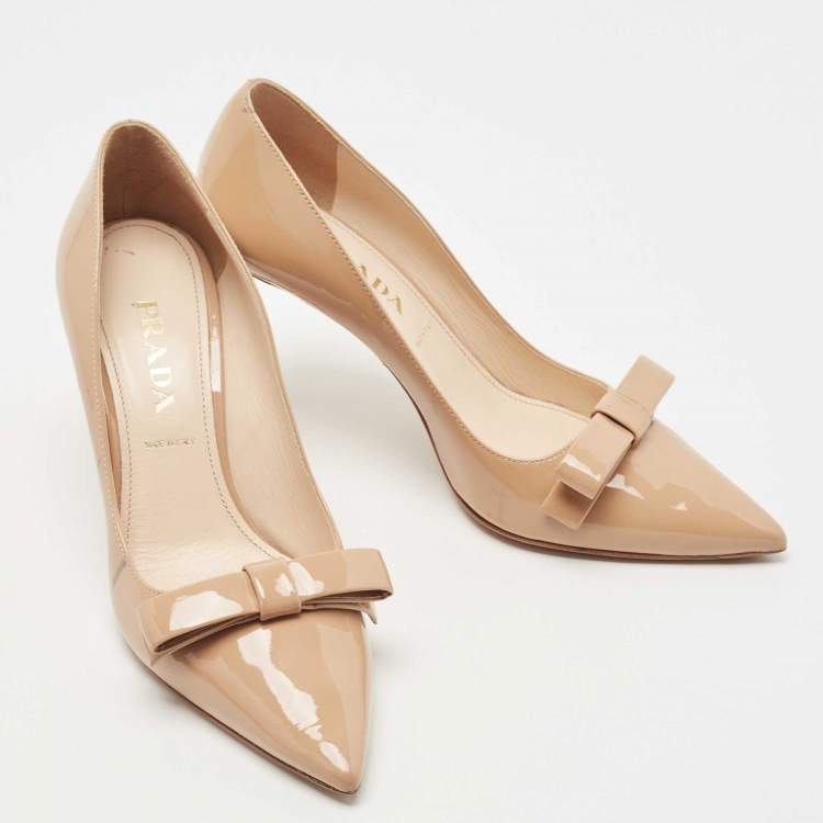 Pre Owned Prada Beige Patent Leather Bow Detail Pumps Size 37