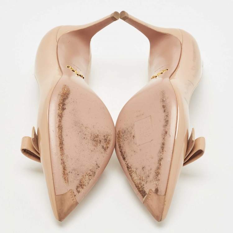 Pre Owned Prada Beige Patent Leather Bow Detail Pumps Size 37