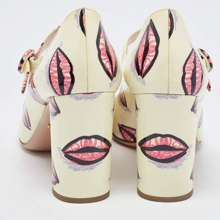 Pre Owned Prada Beige Lip Print Patent Leather Block Heel Pumps Size 38