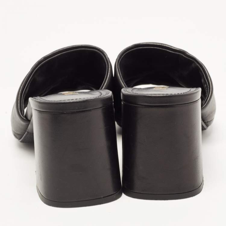 Pre Owned Prada Black Quilted Leather Slide Sandals Size 39