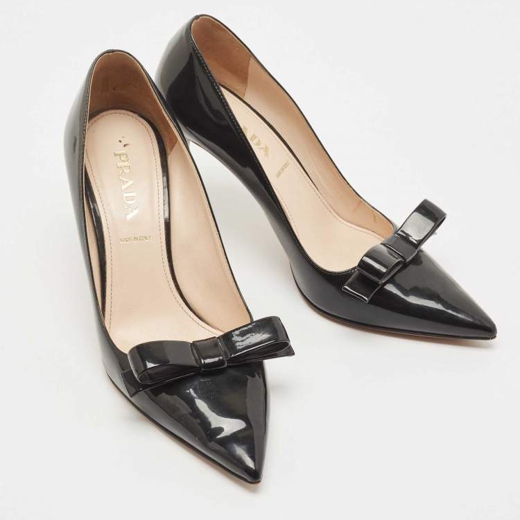Pre Owned Prada Black Patent Leather Bow Pumps Size 37