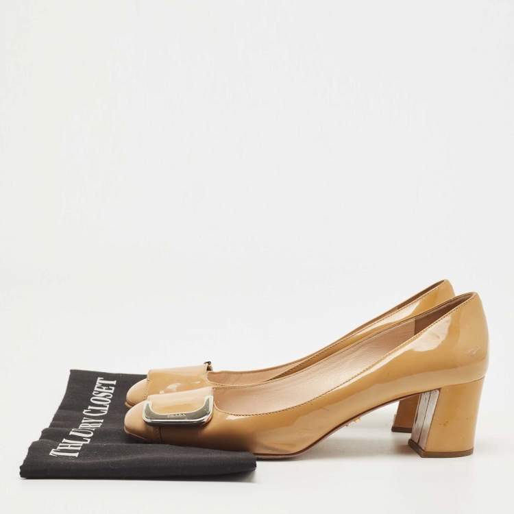 Pre Owned Prada Beige Patent Leather Block Heel Square Toe Pumps Size 38